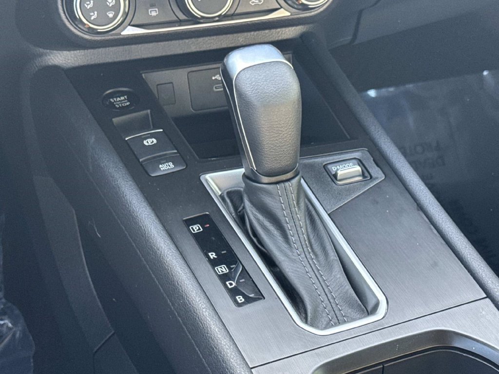 Used 2025 Nissan Kicks SV FWD image 14