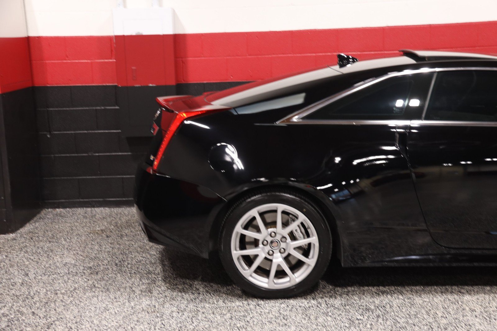 Used 2014 Cadillac CTS V w/ Wood Trim Package RWD image 5