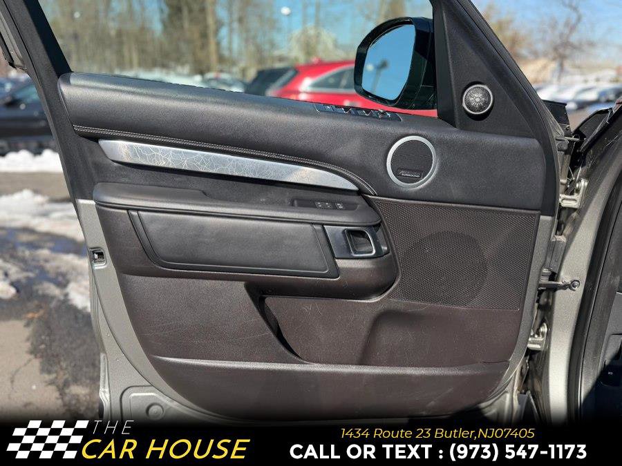 Used 2017 Land Rover Discovery First Edition image 14