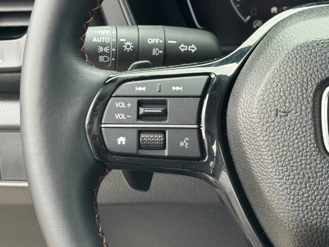 Certified 2025 Honda Pilot TrailSport image 27