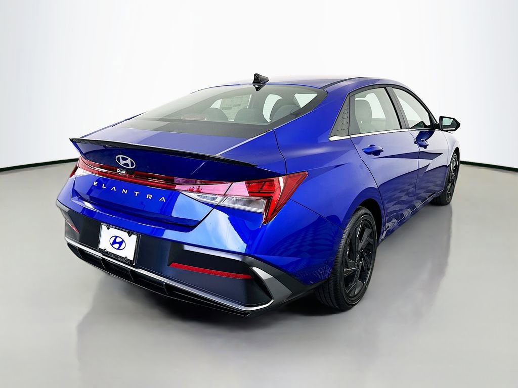 New 2026 Hyundai Elantra SEL Sport image 5