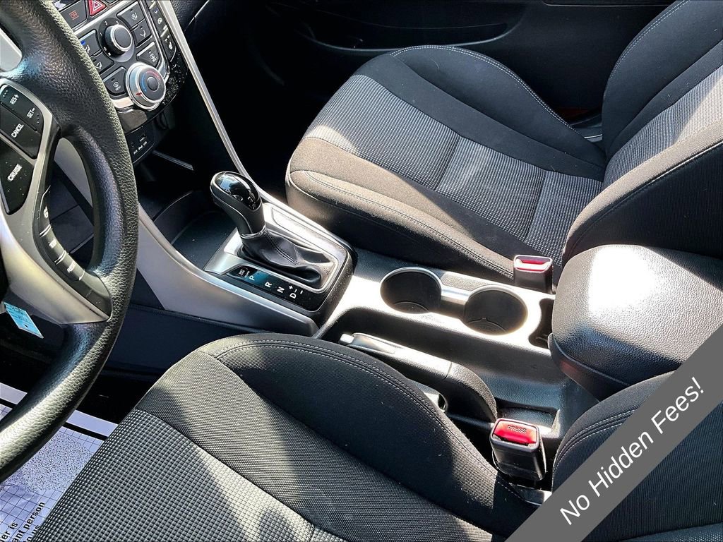 Used 2013 Hyundai Elantra GT FWD image 13