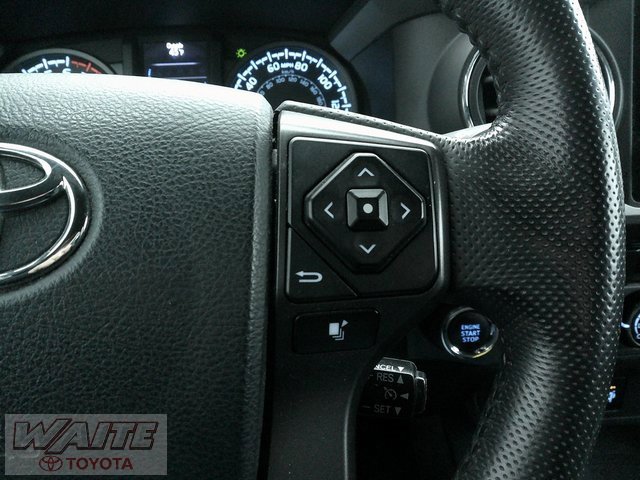 Used 2017 Toyota Tacoma TRD Sport image 14