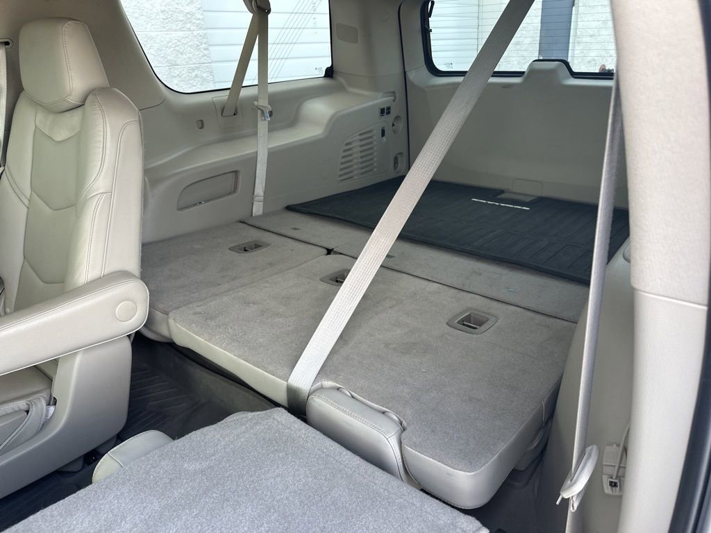 Used 2019 Cadillac Escalade ESV Premium Luxury AWD/4WD image 9