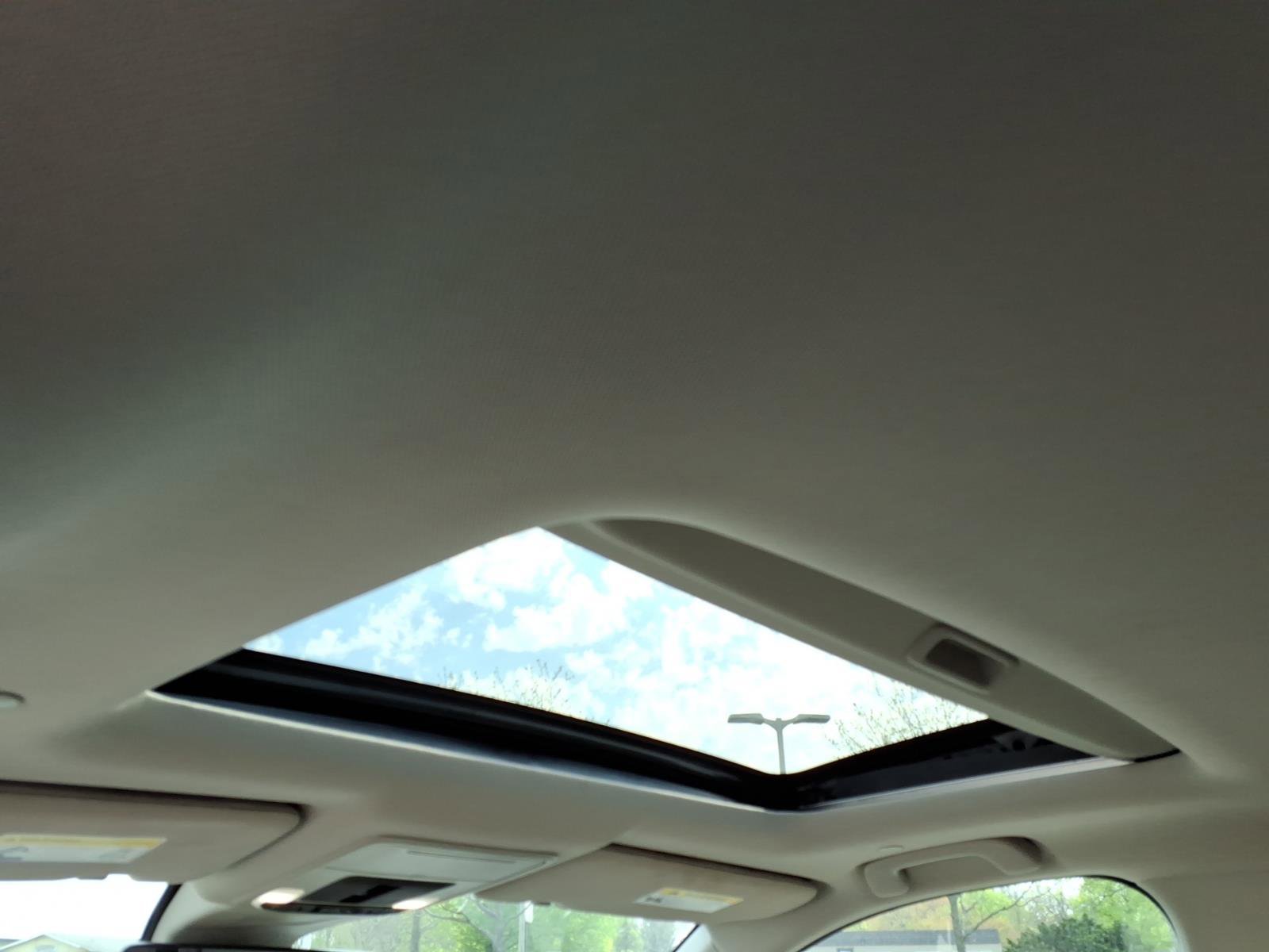 Used 2024 Honda CR-V EX-L image 5