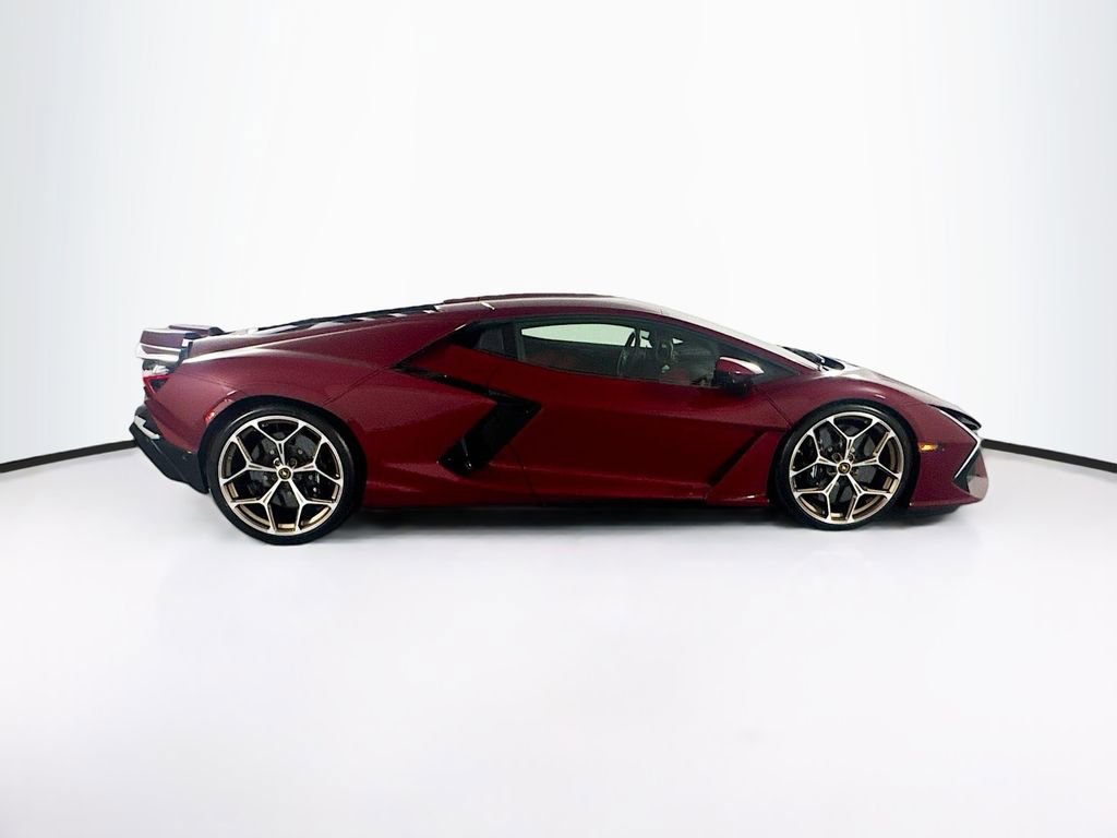 Used 2024 Lamborghini Revuelto image 4