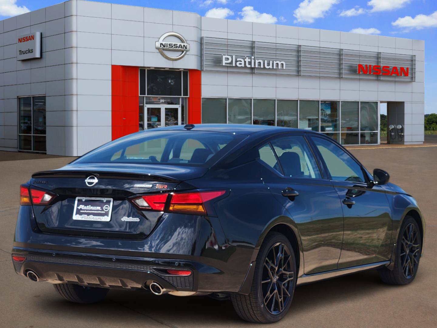 New 2026 Nissan Altima 2.5 SR FWD image 4