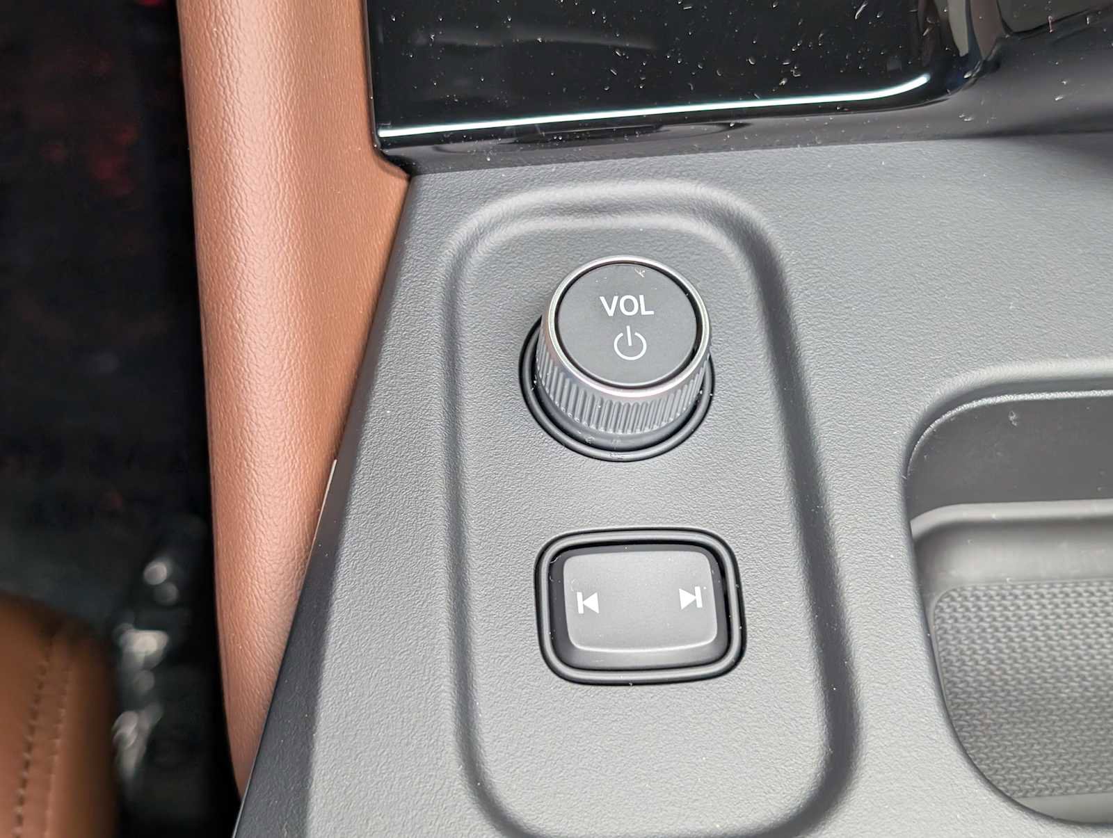 Certified 2025 Acura MDX SH-AWD w/ Technology Package image 33