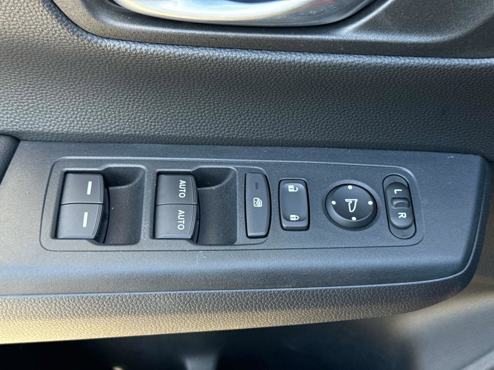 Certified 2025 Honda CR-V Sport image 19