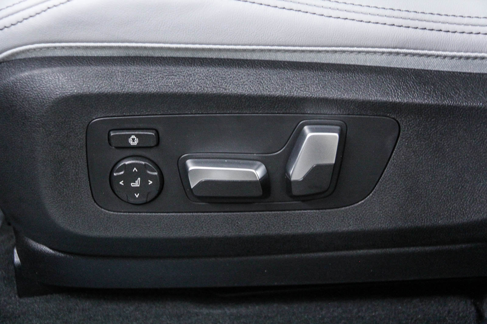 New 2026 BMW X5 sDrive40i RWD image 21