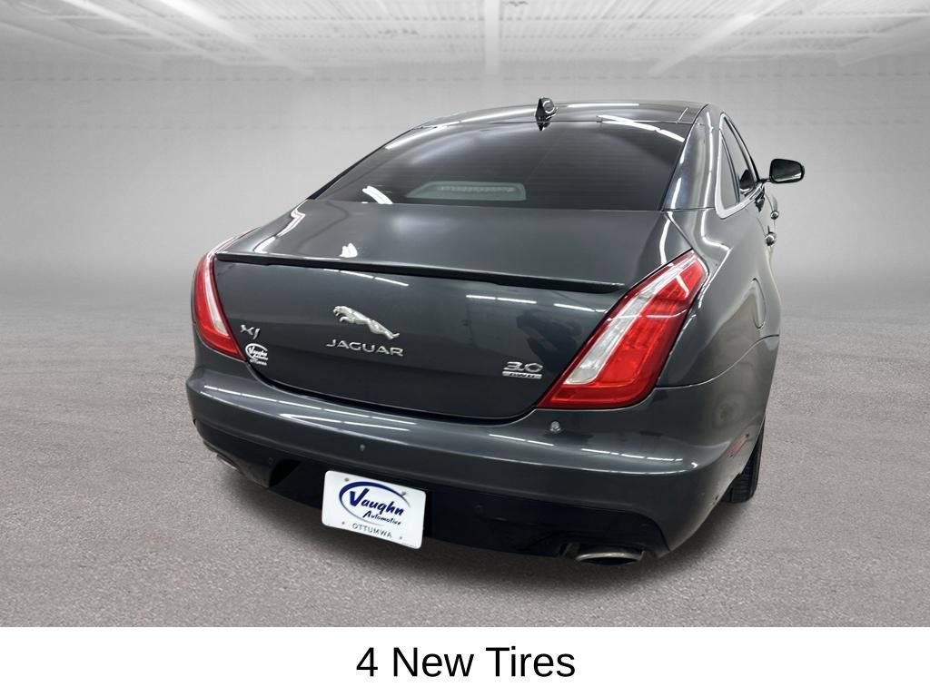 Used 2016 Jaguar XJ R-Sport AWD/4WD image 11