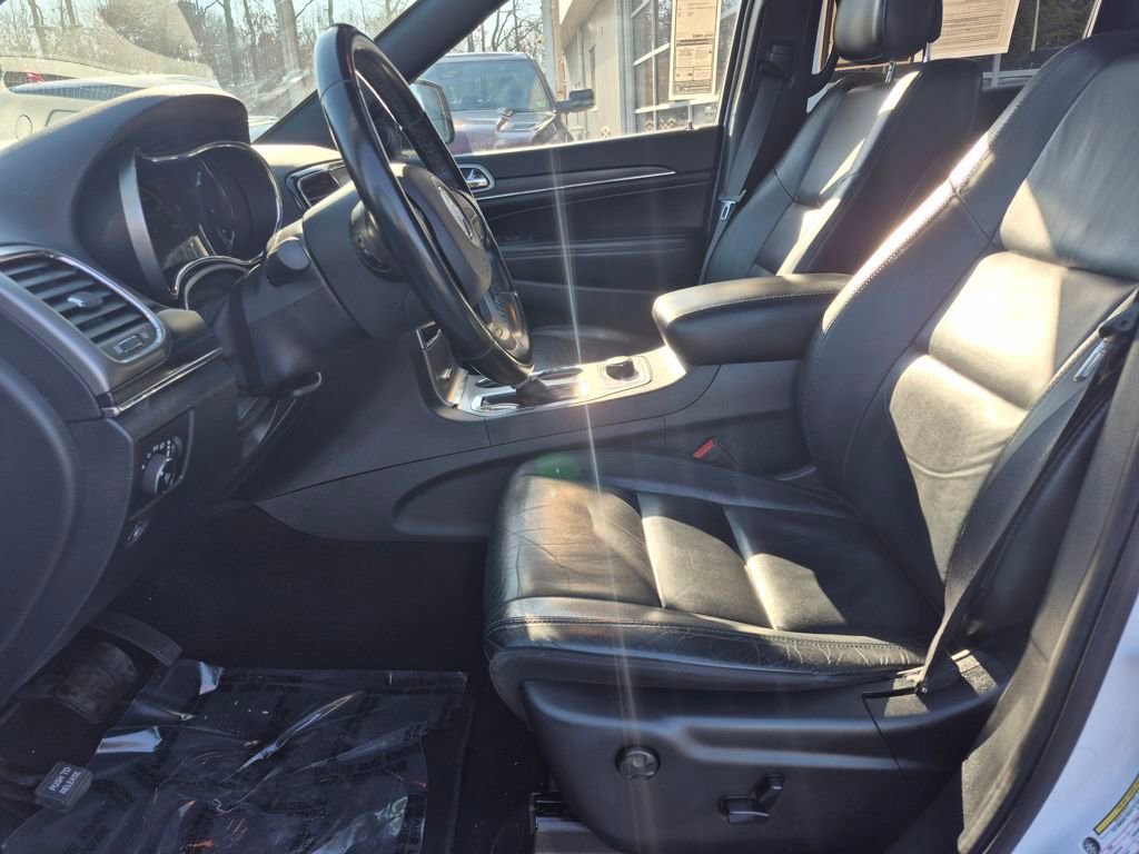 Used 2020 Jeep Grand Cherokee Limited image 2