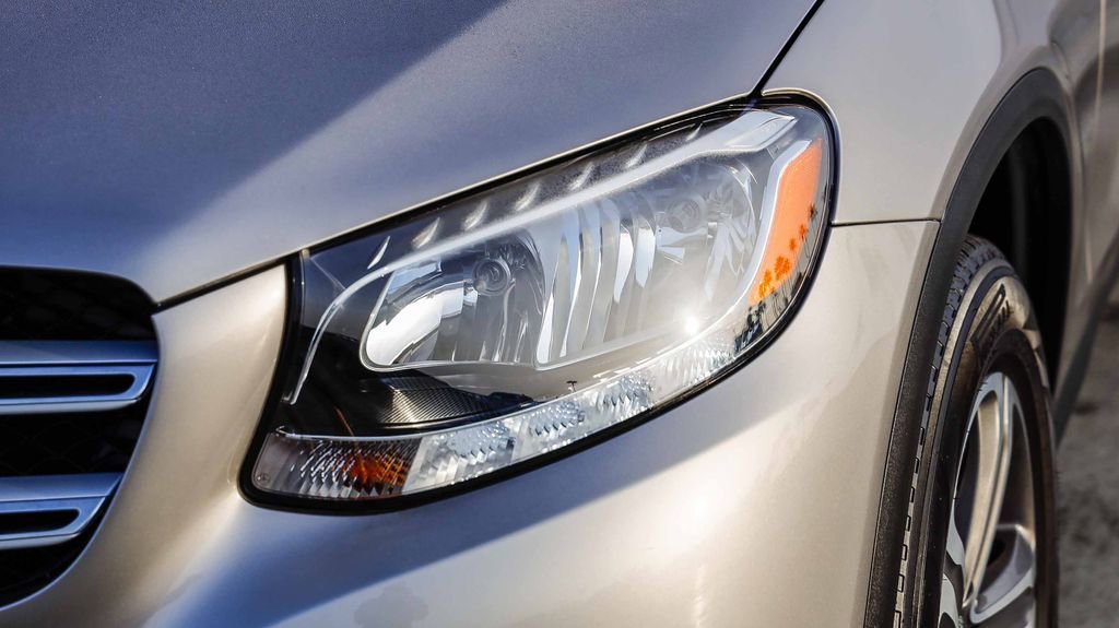 Used 2019 Mercedes-Benz GLC 300 image 5