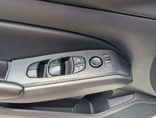 Used 2023 Nissan Altima 2.5 S FWD image 17