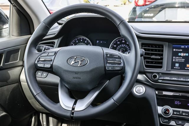 Used 2020 Hyundai Elantra Value Edition w/ Cargo Package (C1) FWD image 17
