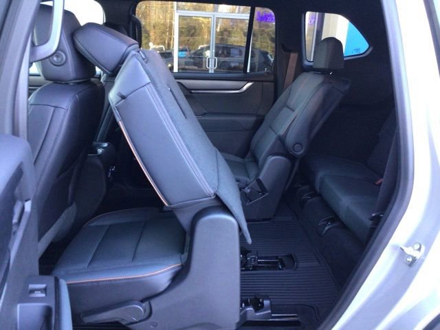 New 2026 GMC Acadia AT4 w/ LPO, Floor Liner Package image 17