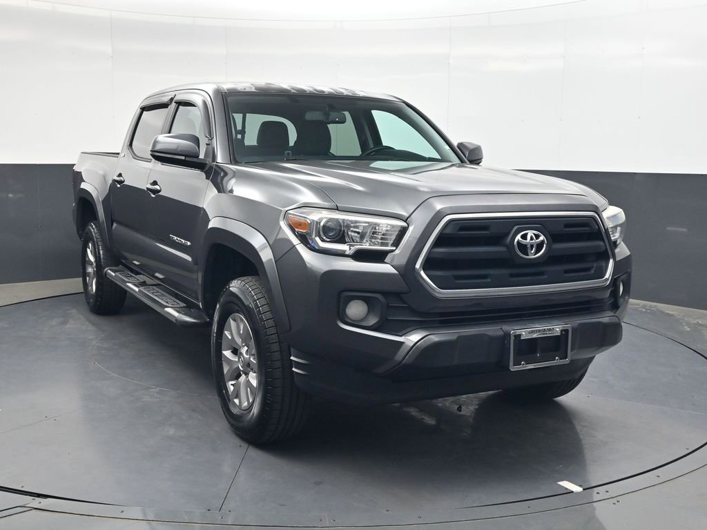 Used 2016 Toyota Tacoma SR5 w/ SR5 Appearance Package (SN) image 2