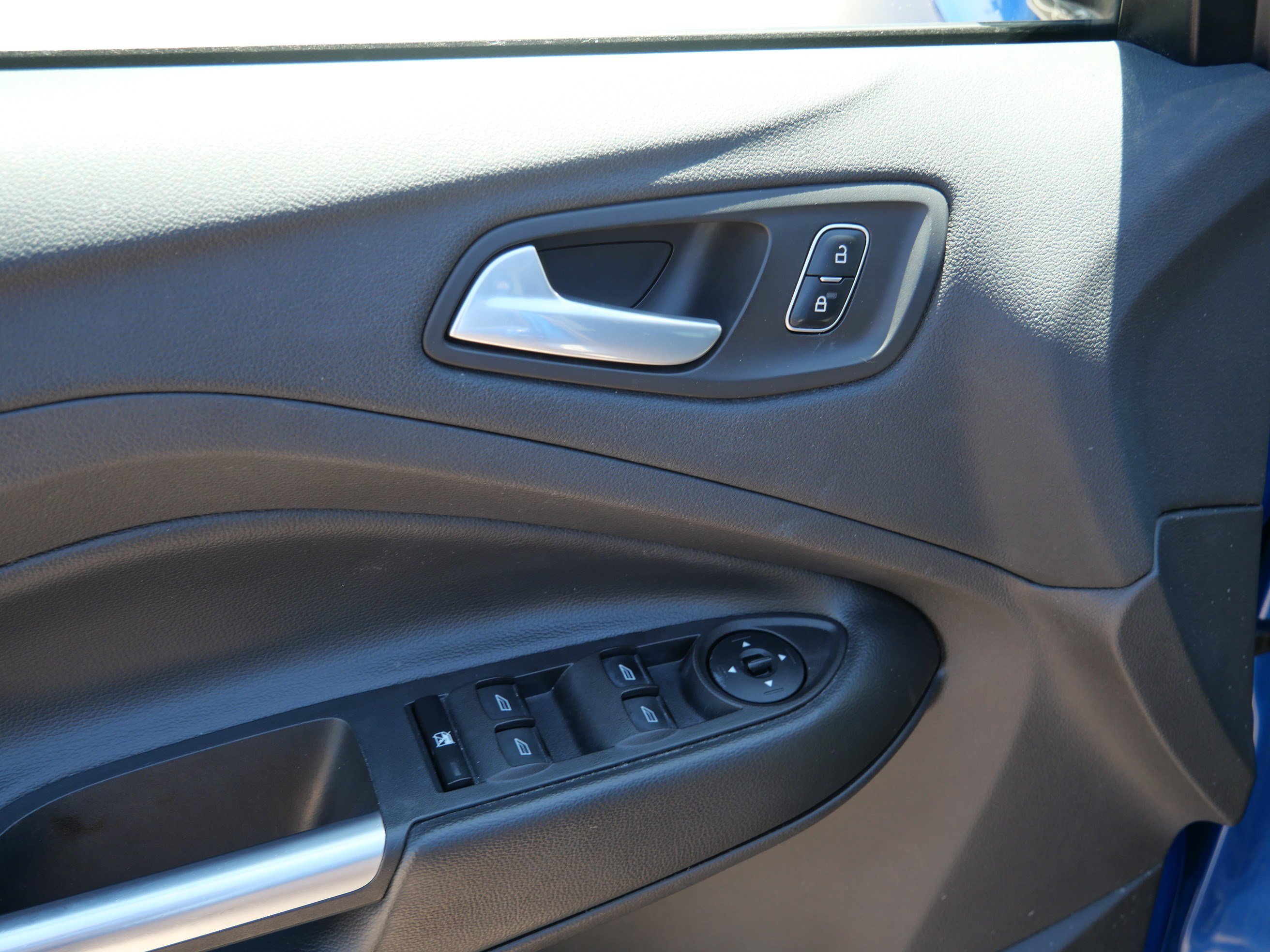 Used 2017 Ford Escape SE AWD/4WD image 20