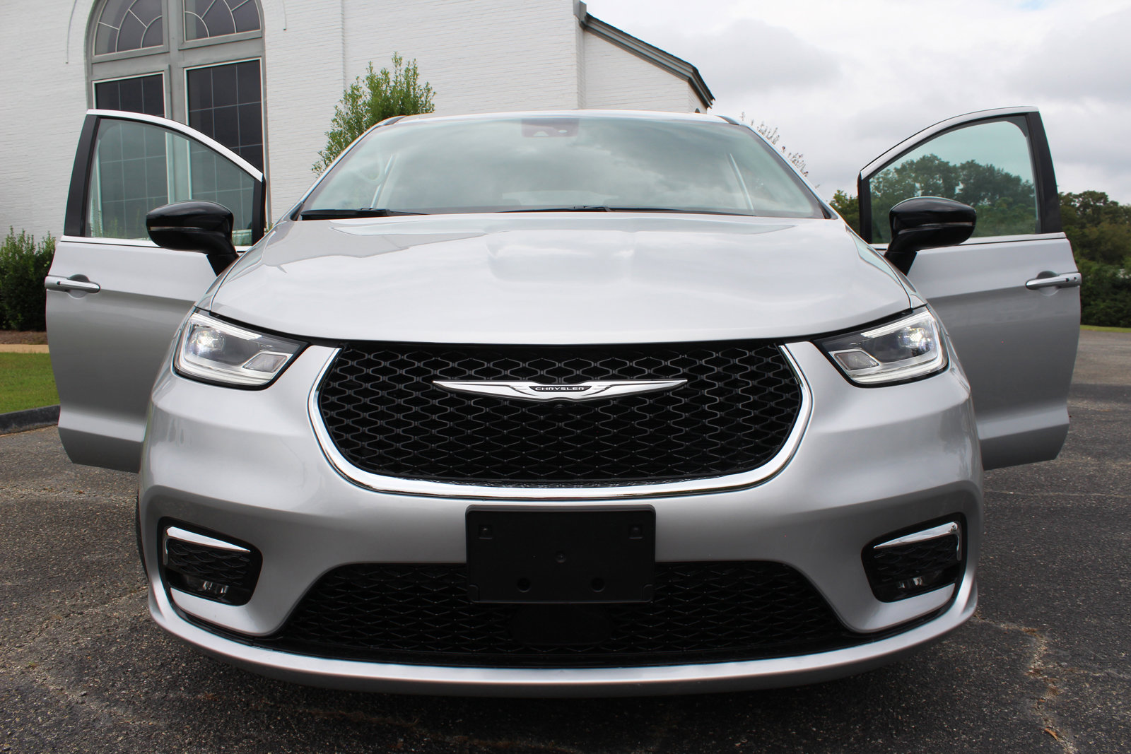 Used 2024 Chrysler Pacifica Select image 58