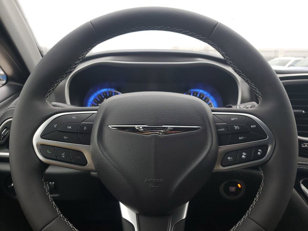 New 2026 Chrysler Pacifica Select image 21