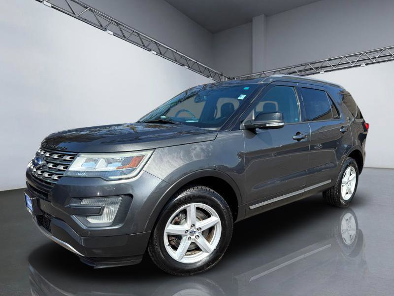 Used 2016 Ford Explorer XLT w/ Equipment Group 202A image 31