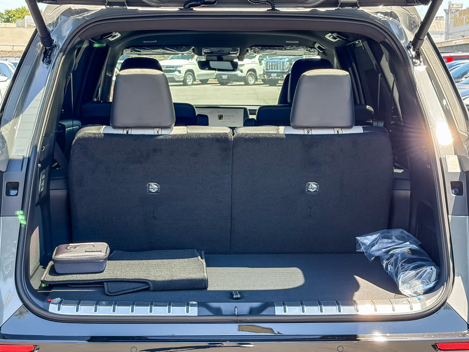 New 2026 Lexus TX 500h AWD image 11