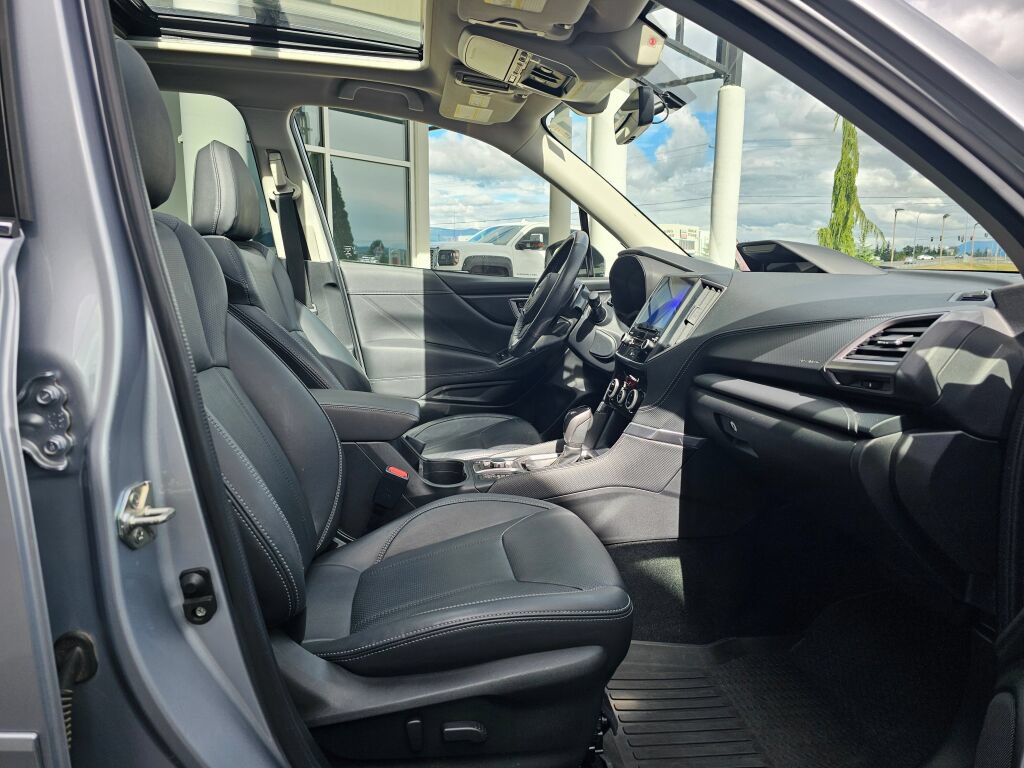Used 2021 Subaru Forester Touring AWD/4WD image 11