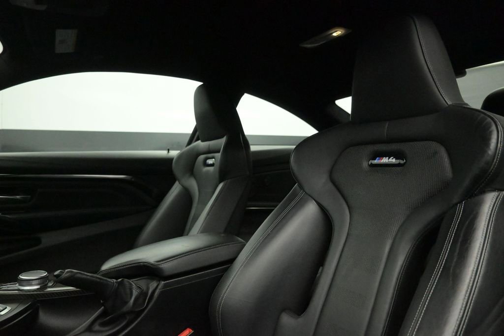 Used 2020 BMW M4 Coupe w/ Competition Package RWD image 15