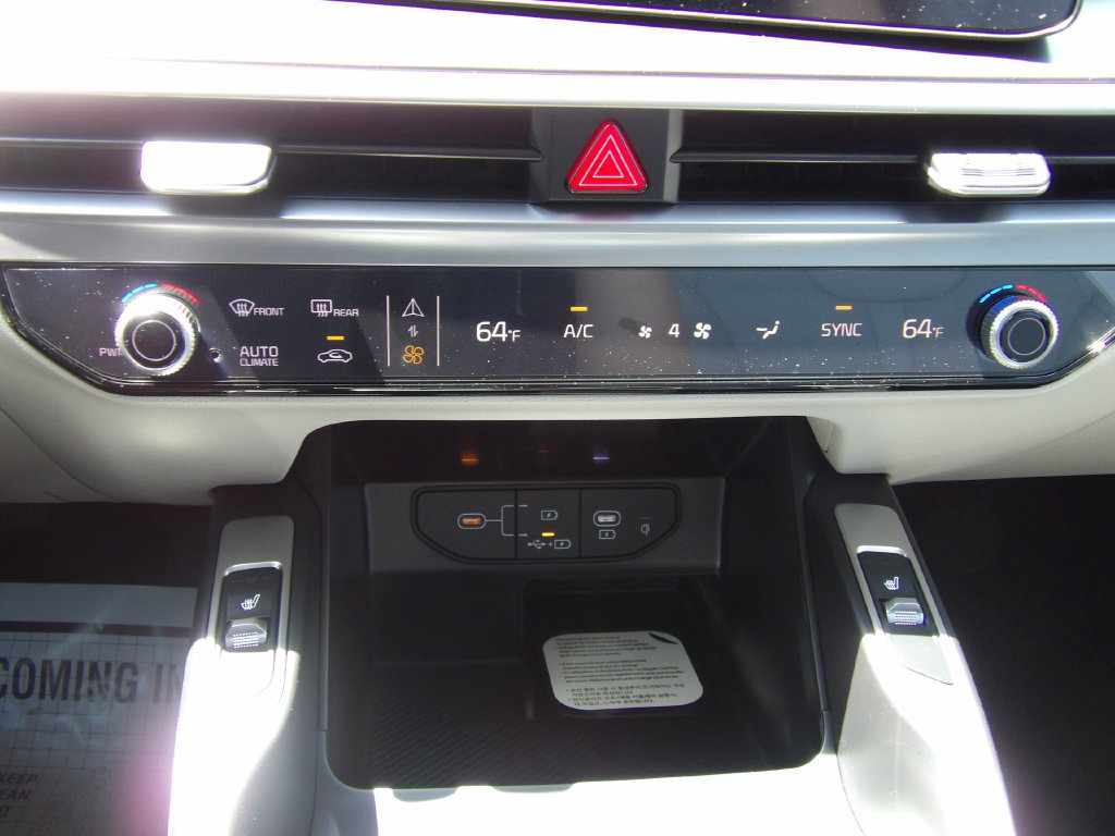New 2026 Kia Sorento S w/ S Panoramic Sunroof Package FWD image 18
