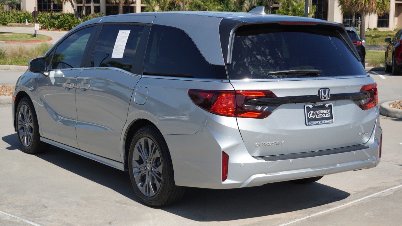 Used 2025 Honda Odyssey Touring image 8