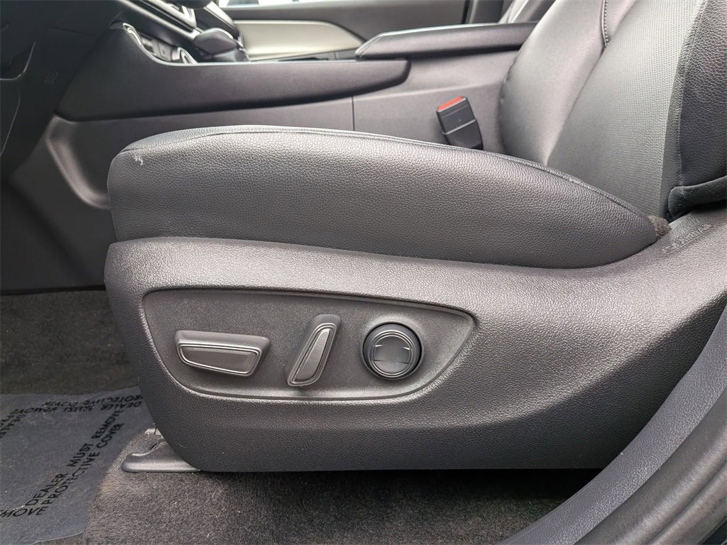 Used 2025 Toyota Grand Highlander AWD image 16