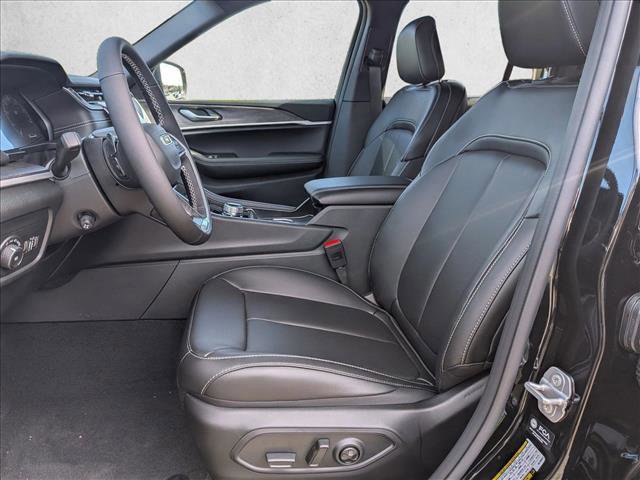 New 2025 Jeep Grand Cherokee Limited w/ Luxury Tech Group II video 4