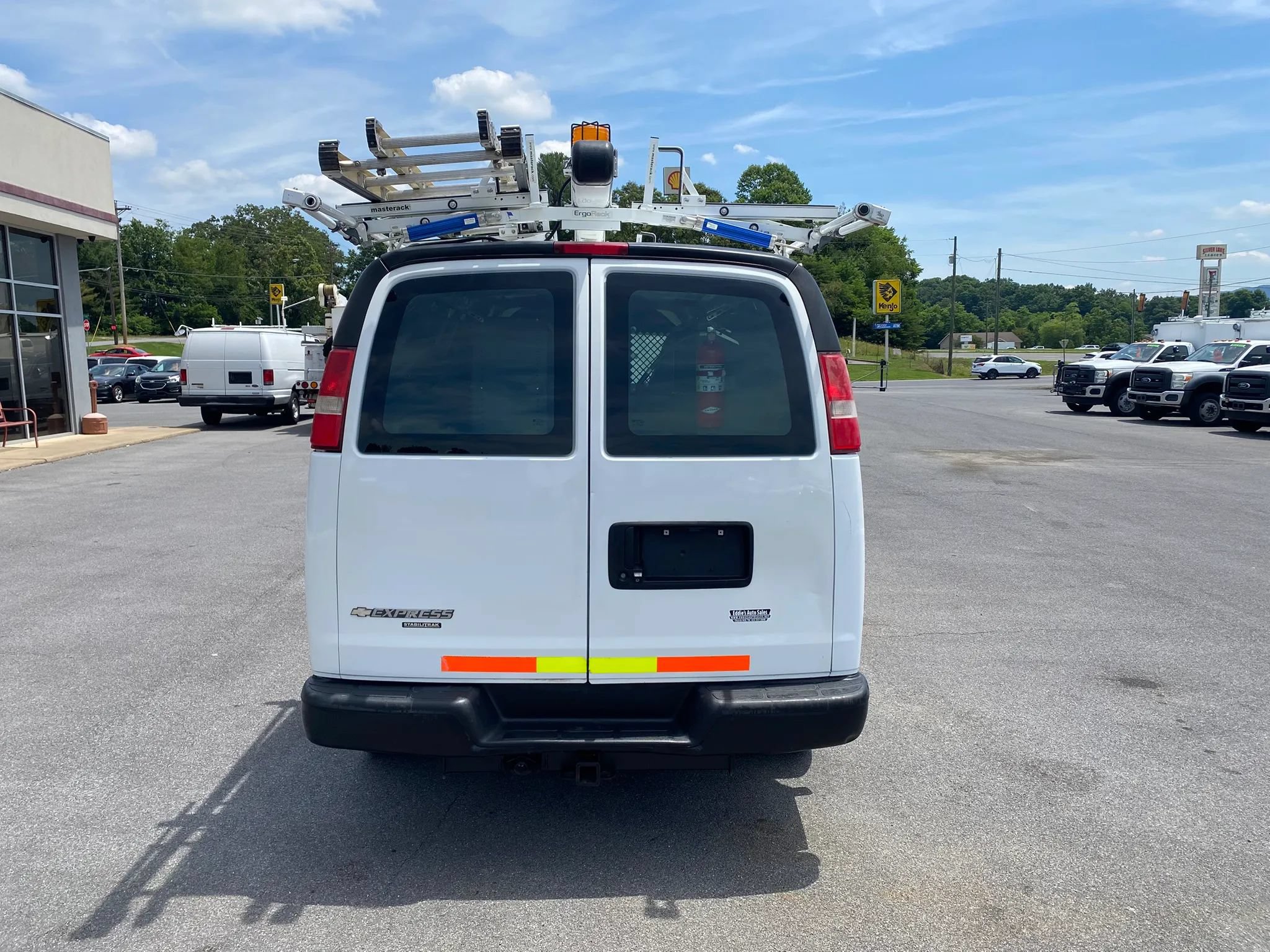 Used 2016 Chevrolet Express 2500 RWD image 6