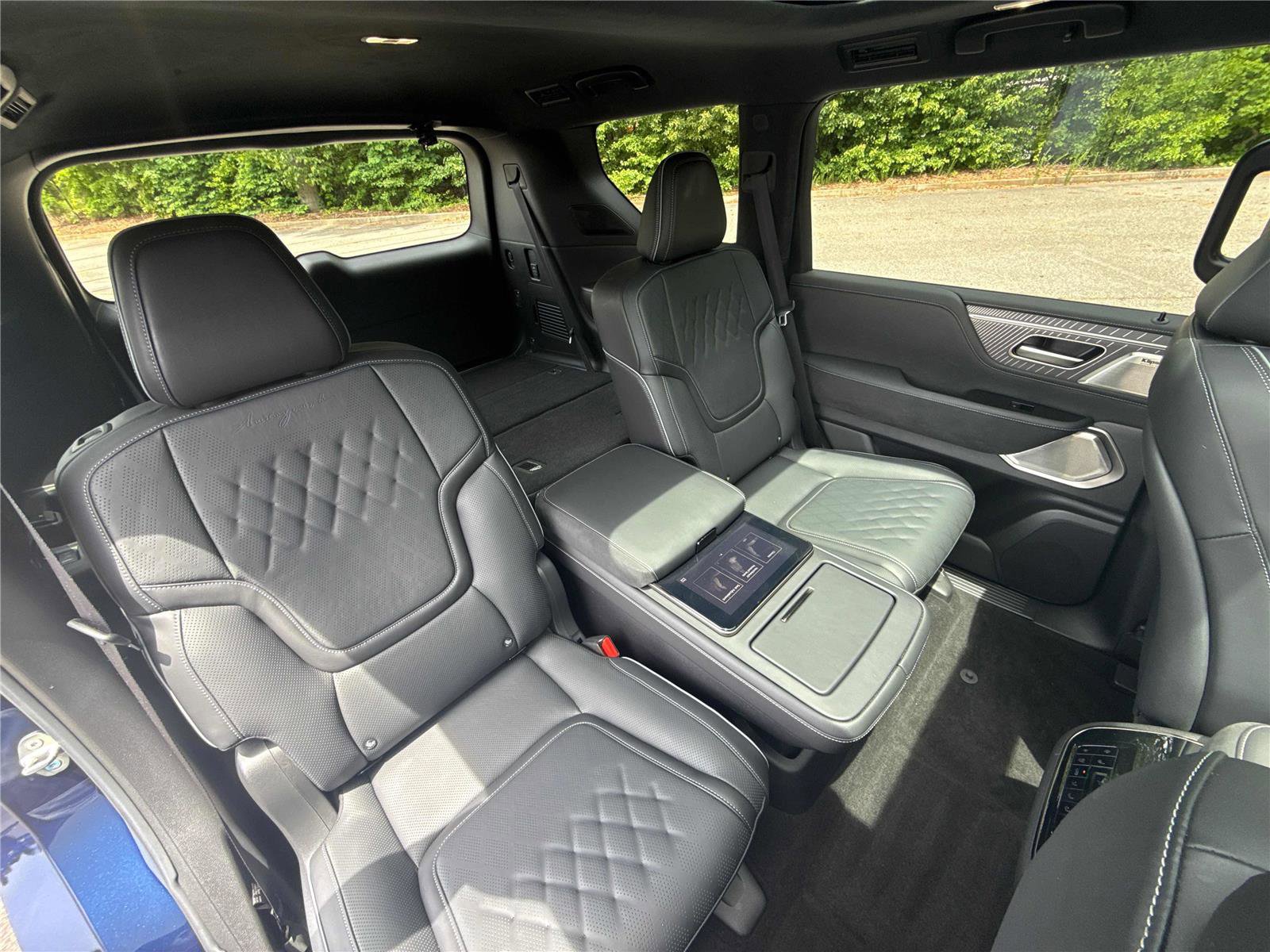 Used 2025 INFINITI QX80 Autograph AWD/4WD image 29