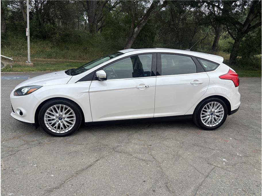Used 2013 Ford Focus Titanium FWD image 4