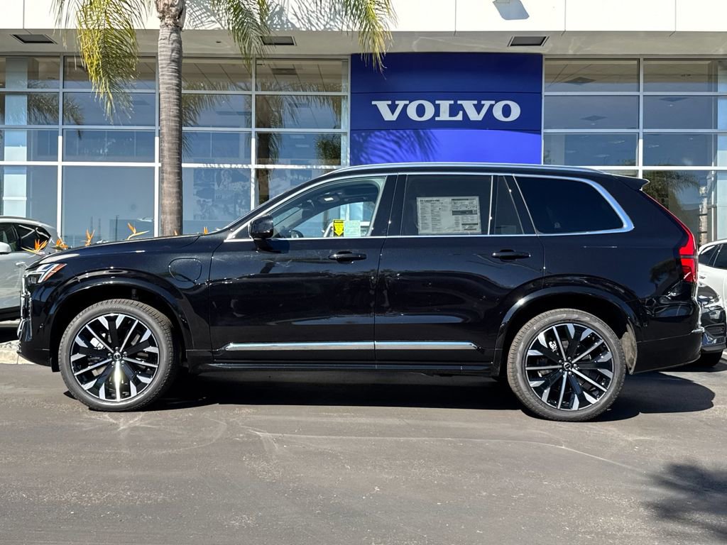 New 2026 Volvo XC90 T8 Plus w/ Protection Package Premier image 2