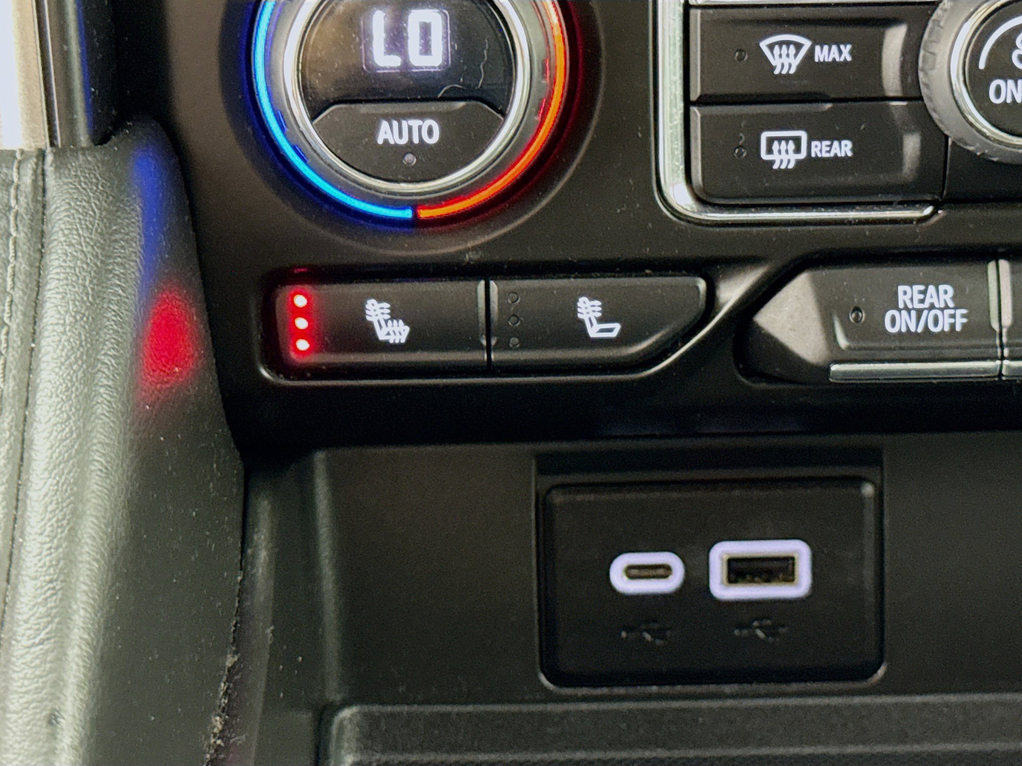 Used 2023 Chevrolet Tahoe LT w/ LT Signature Plus Package RWD image 21