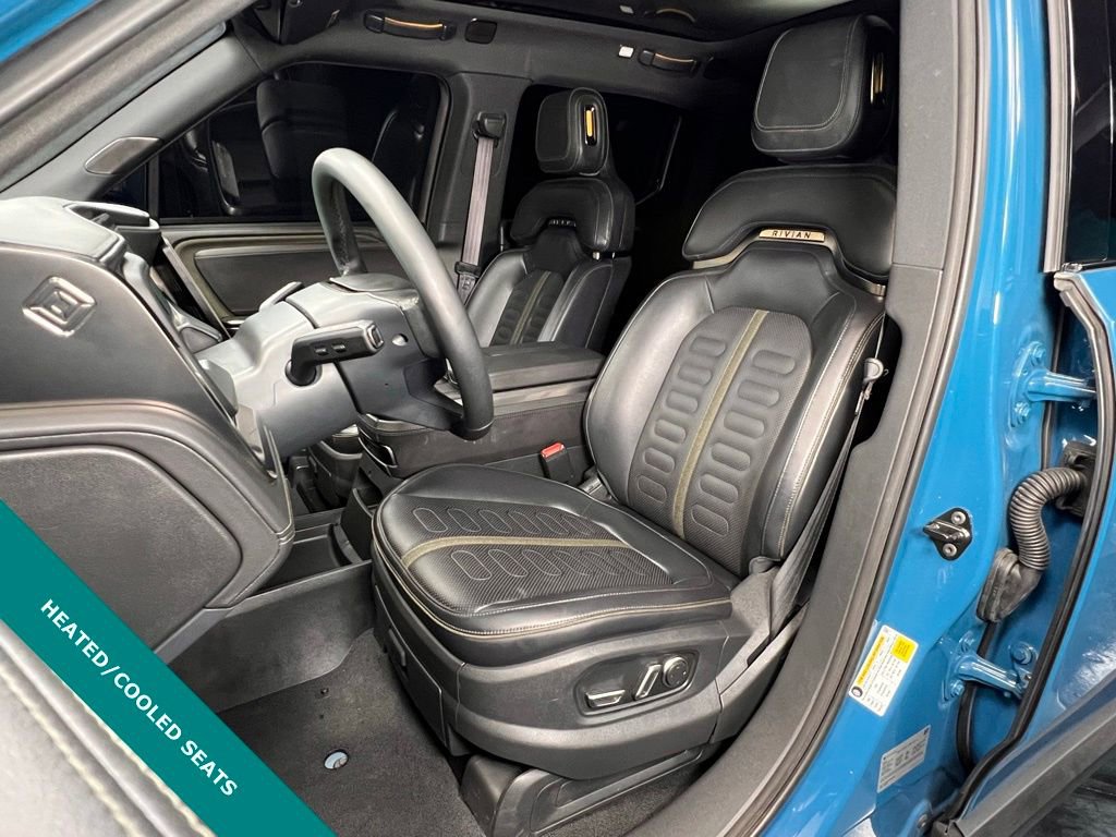 Used 2025 Rivian R1T Adventure image 3