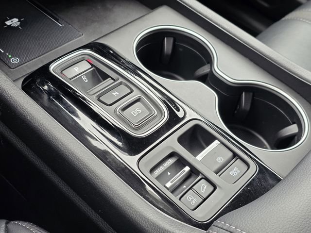 Used 2025 Honda Pilot Touring image 21
