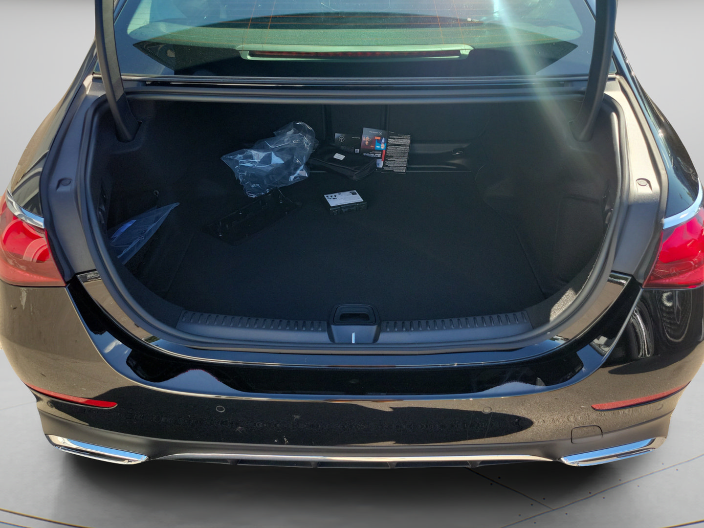 New 2027 Mercedes-Benz E 450 4MATIC Sedan image 5