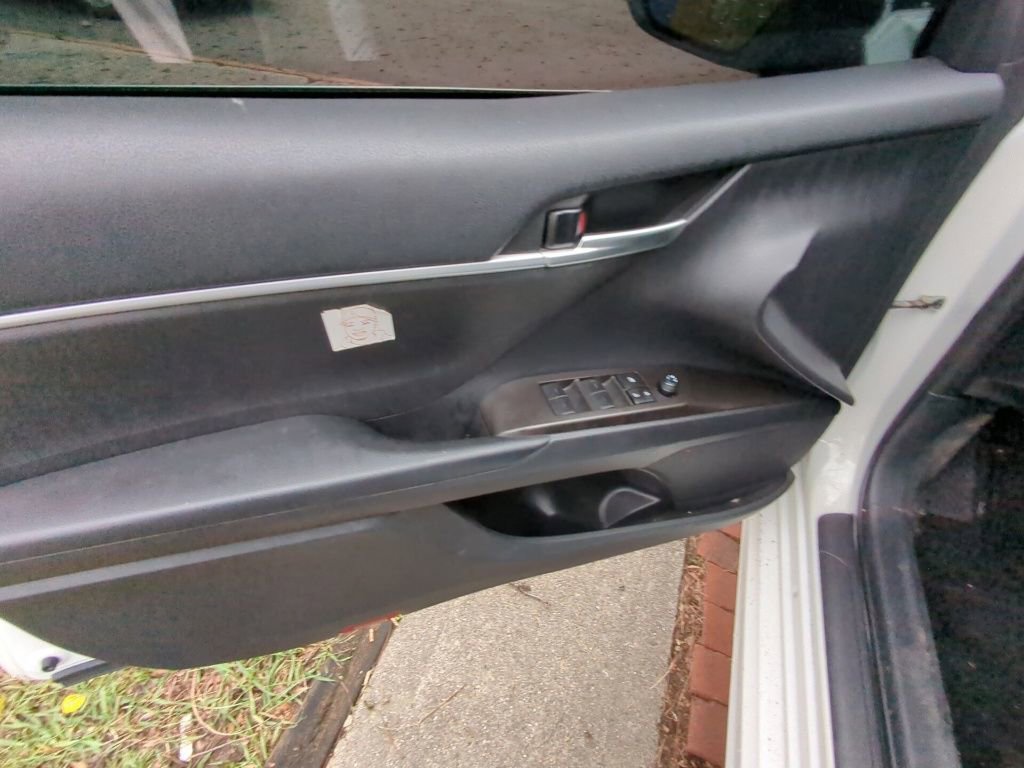 Used 2023 Toyota Camry SE image 8