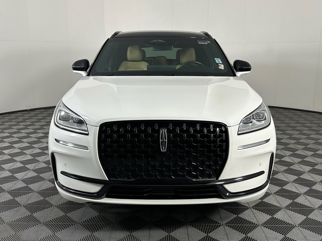 Used 2023 Lincoln Corsair Reserve w/ Equipment Group 201A image 11