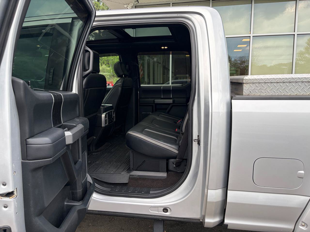 Used 2018 Ford F250 Platinum w/ Platinum Ultimate Package AWD/4WD image 42
