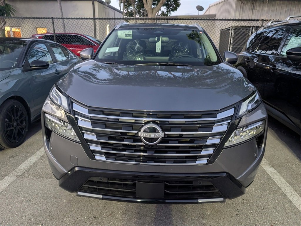 New 2026 Nissan Rogue Platinum w/ Platinum Premium Package image 3