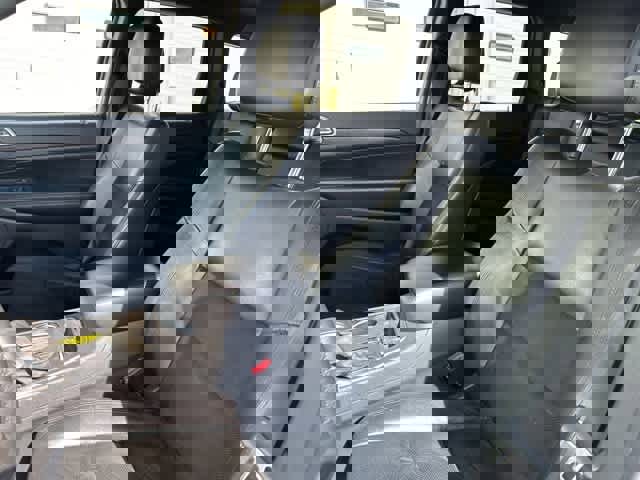 Used 2017 Jeep Grand Cherokee Altitude image 4