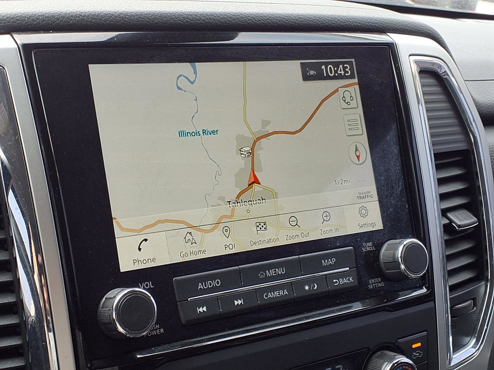 Used 2021 Nissan Titan SV w/ SV Convenience Package image 4