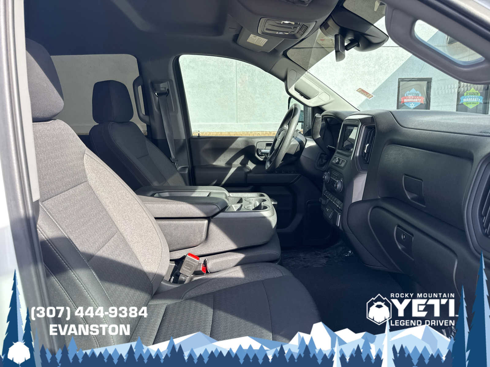 Used 2024 Chevrolet Silverado 2500 Custom w/ Custom Value Package image 12