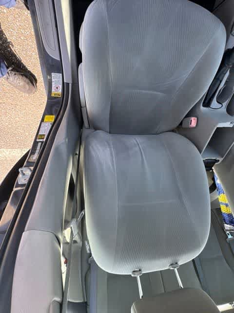 Used 2011 Toyota Corolla LE FWD image 25
