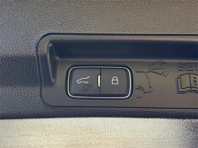 Certified 2022 Ford Explorer XLT w/ Class IV Trailer Tow Package image 15