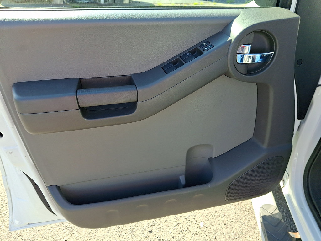 Used 2014 Nissan Xterra S AWD/4WD image 23